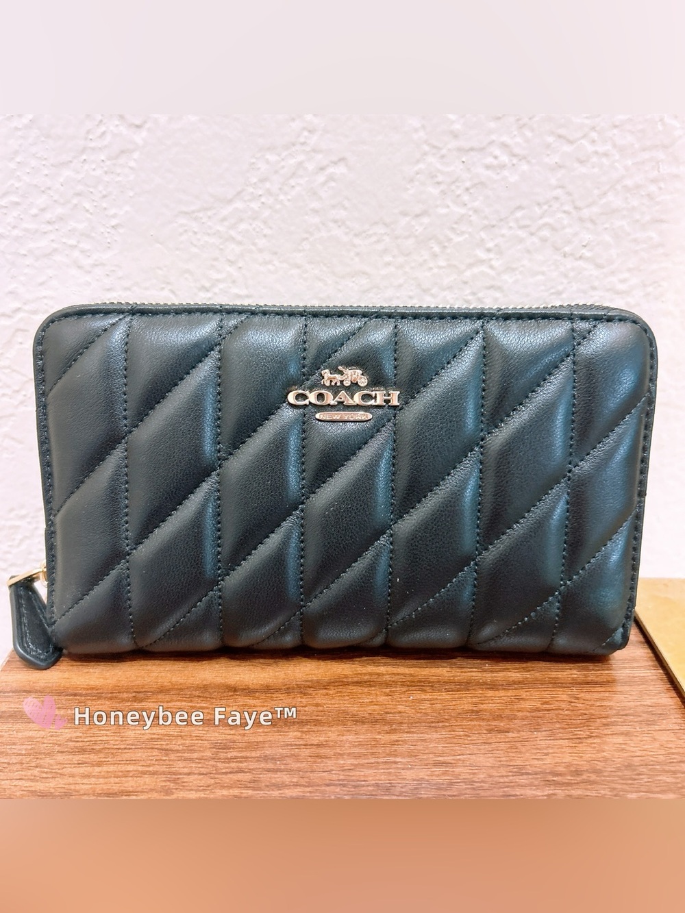 NWT Coach Medium Id Zip Wallet With Quilting CZ339